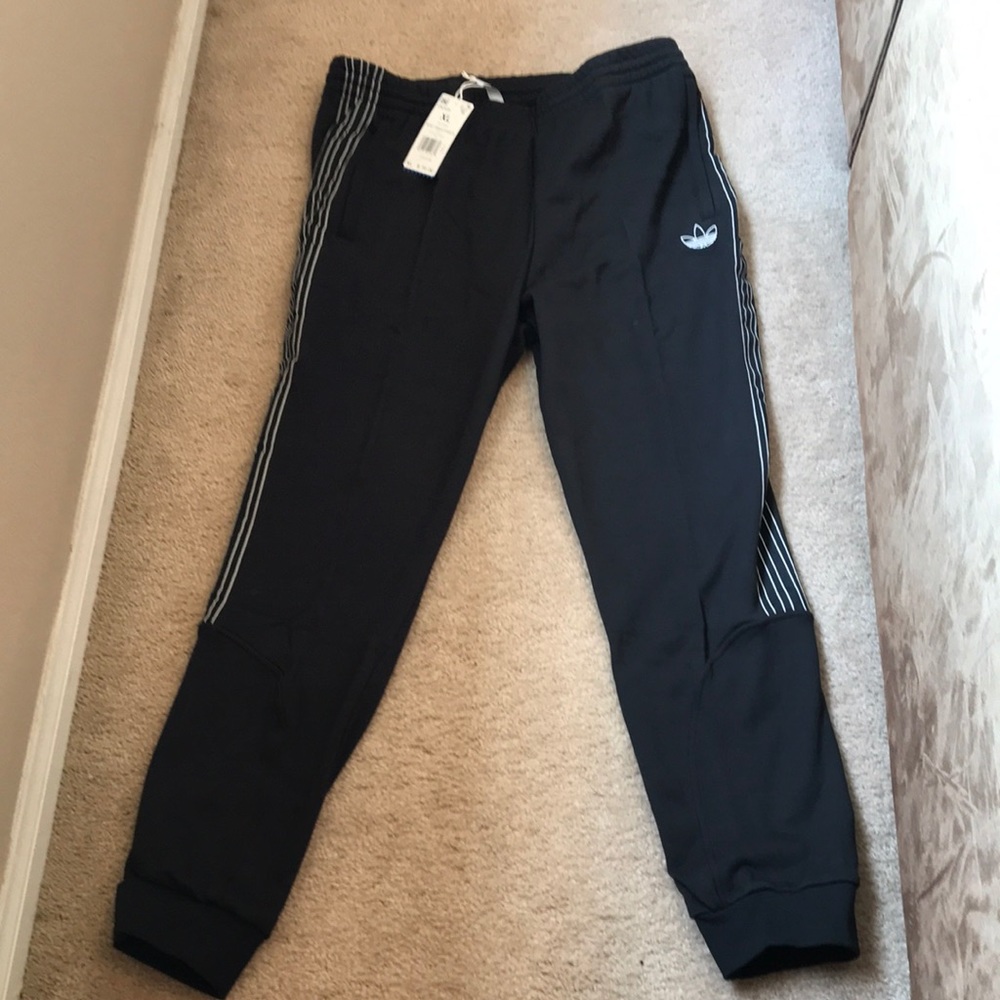 Men’s Adidas sweatpants size XL